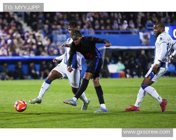 西甲激战巴萨大胜拜仁乌龙球成比赛转折点引发热议